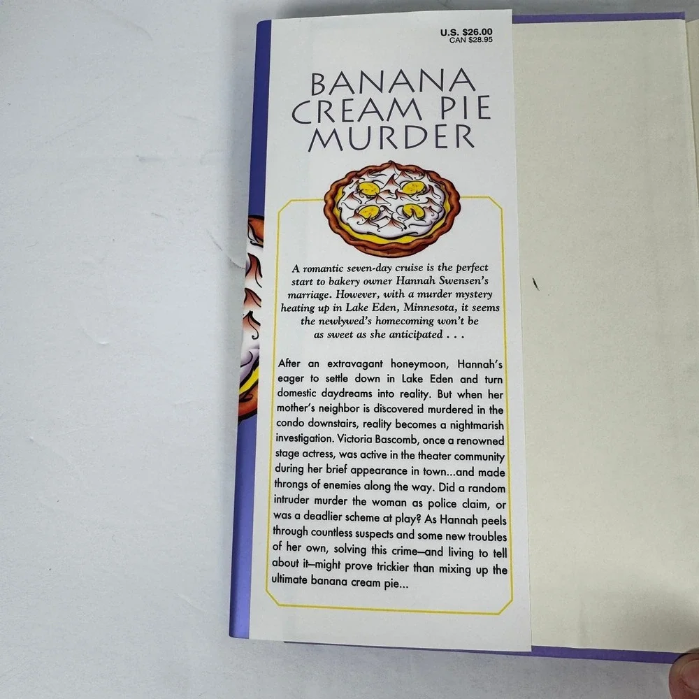 Banana Cream Pie Murder Joanne Fluke 2017‎ First Edition Signed Mystery